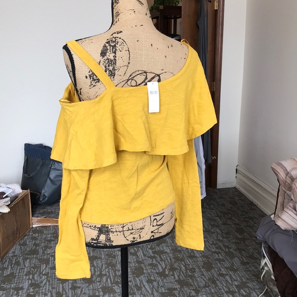 Gorgeous off the shoulder Anthropologie top NWT - Picture 2 of 3